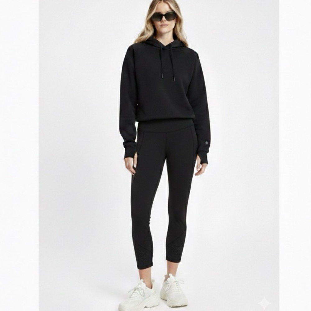 Lululemon Anew Crop 21" Laser Cut Full-On Luxtreme Black Leggings Size 6